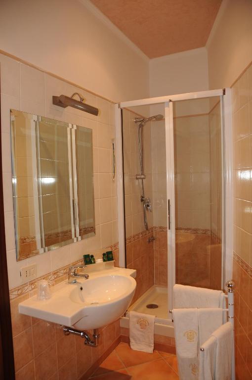 Colonna Room Rental Фраскати Стая снимка