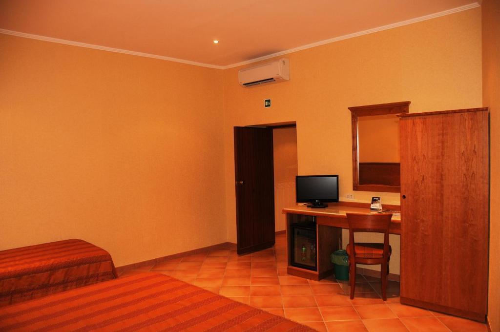 Colonna Room Rental Фраскати Стая снимка
